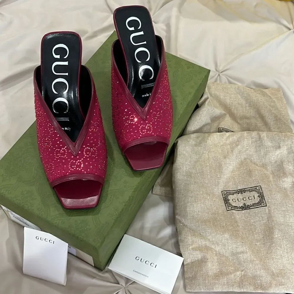 Gucci sandals with crystals